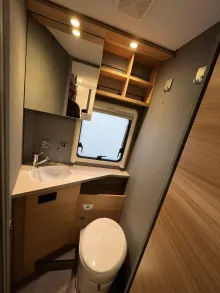 Fahrzeugbild Dethleffs Just 90 T 7052 EBL Hundeumbau Heckgarage #19