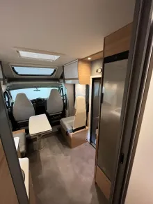 Fahrzeugbild Dethleffs Just 90 T 7052 EBL Hundeumbau Heckgarage #25