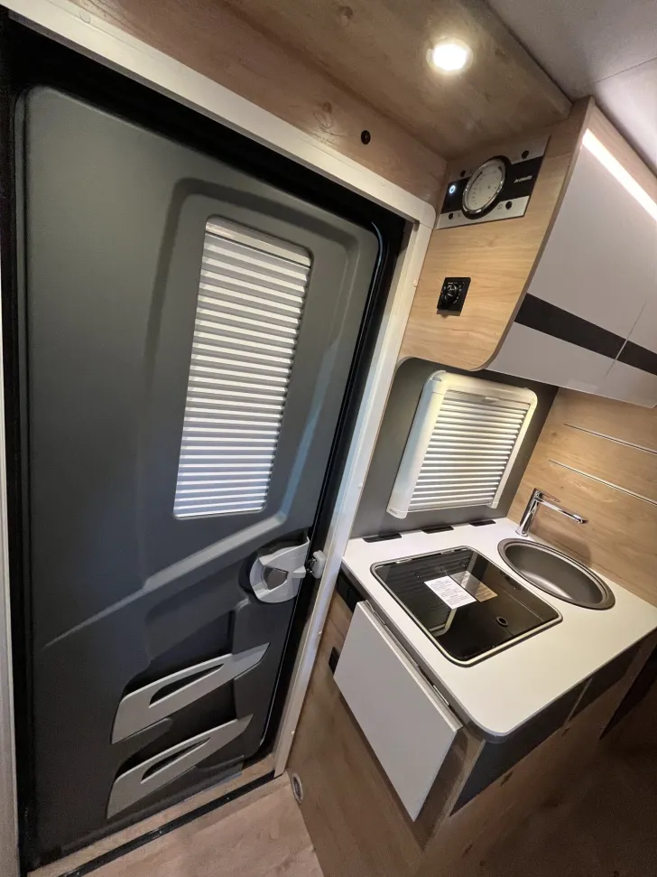 Fahrzeugbild Dethleffs Globebus Go T 45 wenig km! Solar, Markise, Sat #10