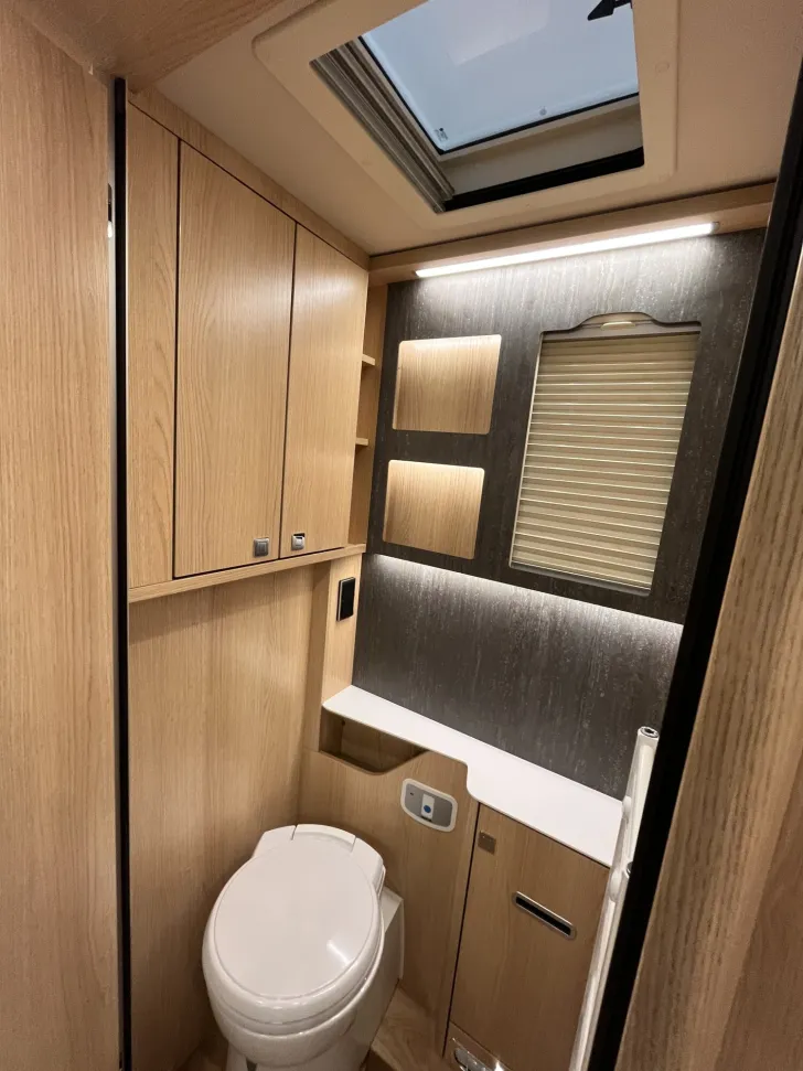 Fahrzeugbild Hymer B-Klasse ML I 890 *Hydr.Hubstützen*Solar*Autark* #18