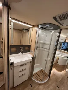 Fahrzeugbild Hymer B-Klasse ML I 890 *Hydr.Hubstützen*Solar*Autark* #19