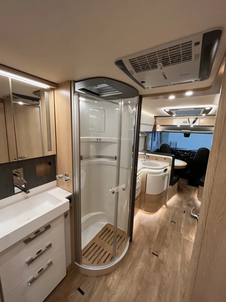 Fahrzeugbild Hymer B-Klasse ML I 890 *Hydr.Hubstützen*Solar*Autark* #20