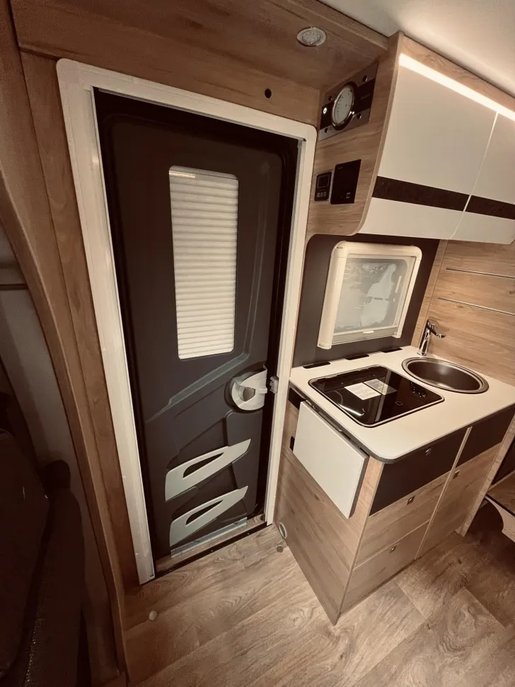 Fahrzeugbild Dethleffs Globebus Go T 15 -17.300 EUR, Dieselh, Lithium, #8