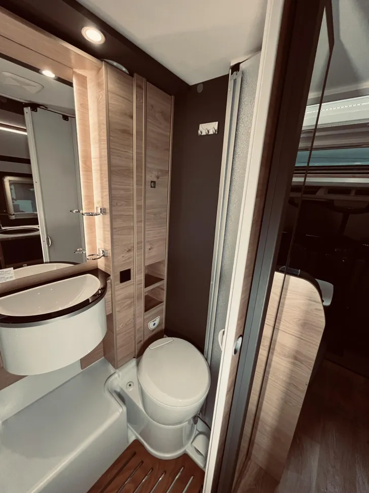 Fahrzeugbild Dethleffs Globebus Go T 15 -17.300 EUR, Dieselh, Lithium, #21