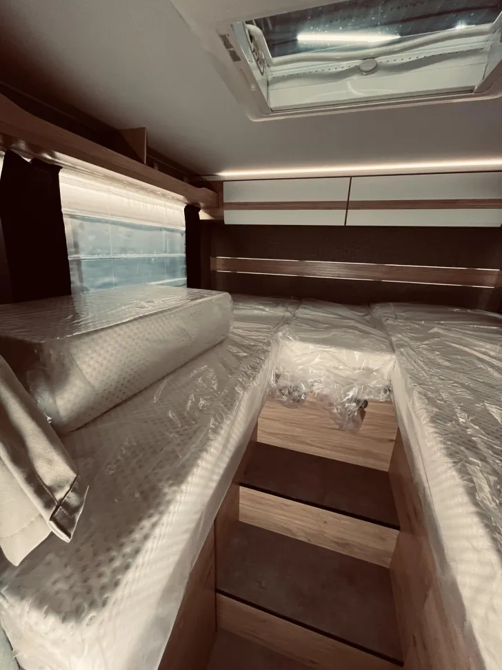 Fahrzeugbild Dethleffs Just Camp T 7052 EB Solar, Hubbett, Navi, #24