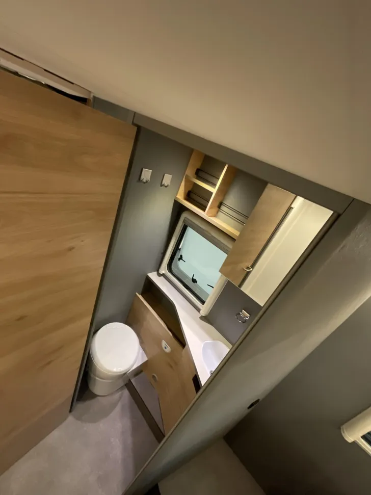 Fahrzeugbild Dethleffs Just Camp Active T 7052 DBM 14.500 EUR Vorteil! #17