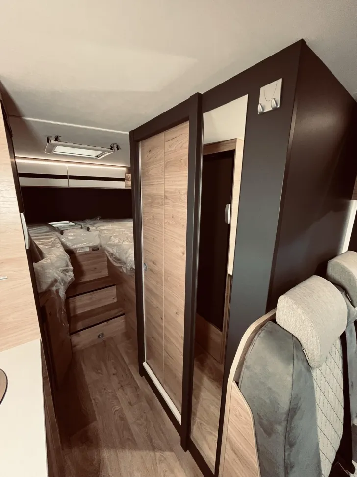 Fahrzeugbild Dethleffs Globebus Camp Active T 4 Diselheizung, Automatik #15