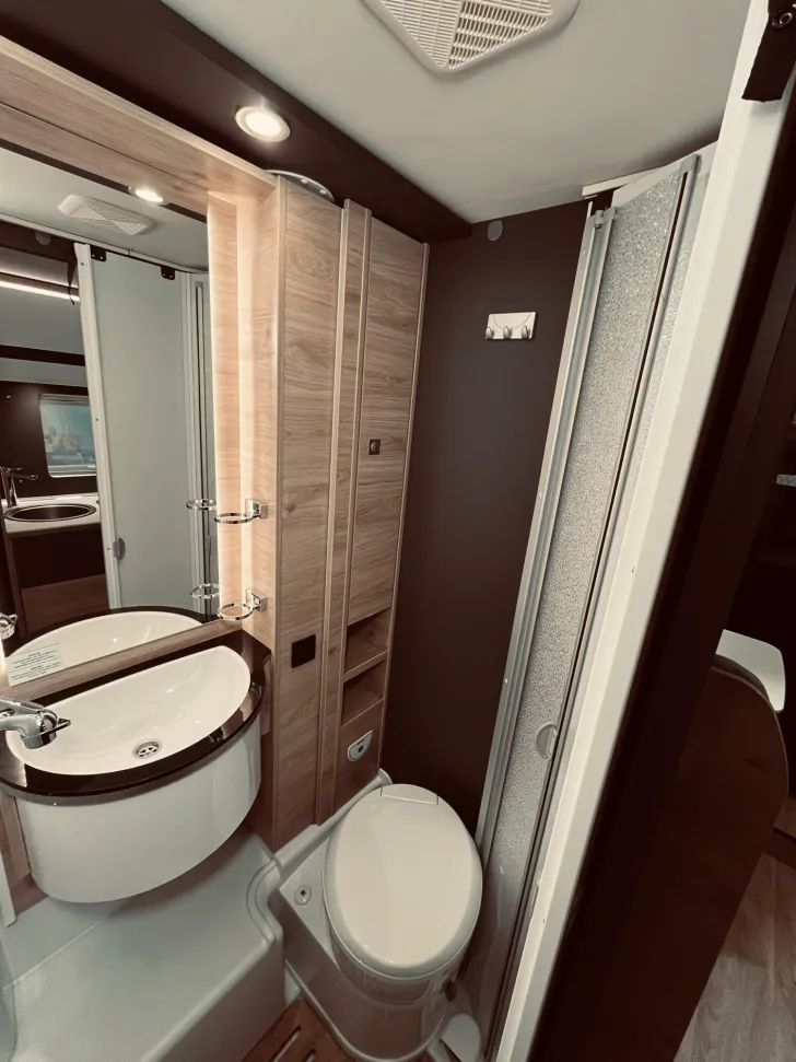Fahrzeugbild Dethleffs Globebus Camp Active T 4 Diselheizung, Automatik #23