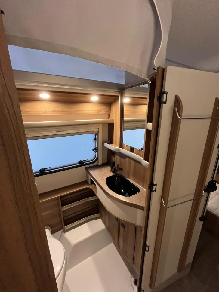 Fahrzeugbild Hymer Eriba Eriba Touring 560 Autarkpaket, Markise #15