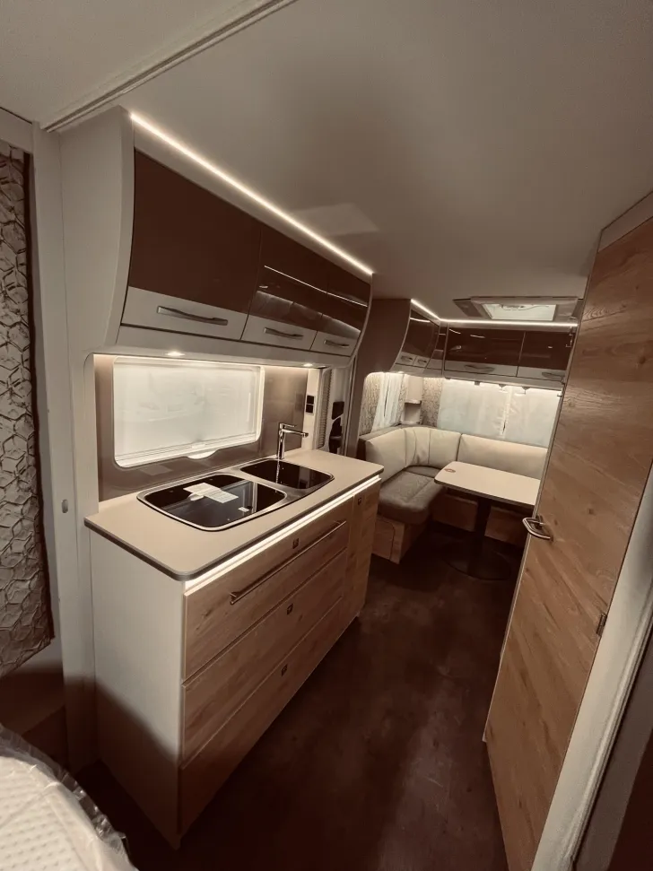 Fahrzeugbild Dethleffs Nomad 530 DR Mover, 7.400 Vorteil! #10