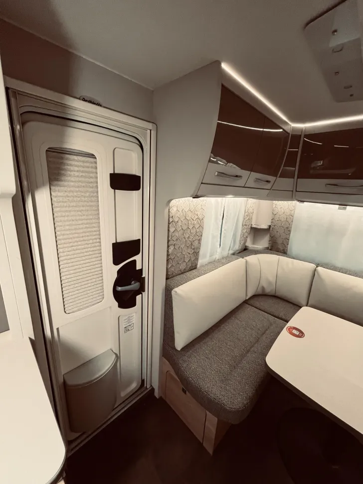Fahrzeugbild Dethleffs Nomad 530 DR Mover, 7.400 Vorteil! #12