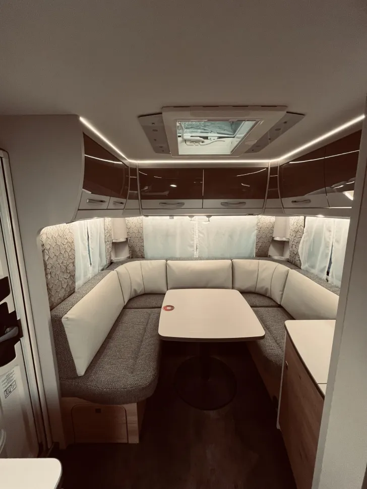 Fahrzeugbild Dethleffs Nomad 530 DR Mover, 7.400 Vorteil! #14