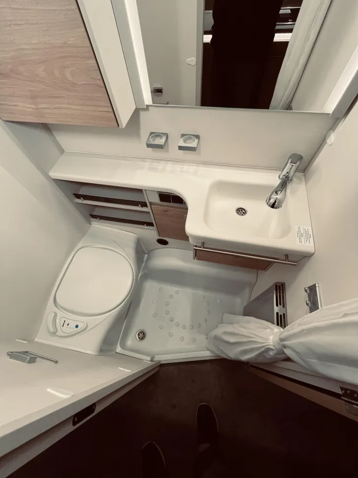 Fahrzeugbild Dethleffs Nomad 530 DR Mover, 7.400 Vorteil! #22