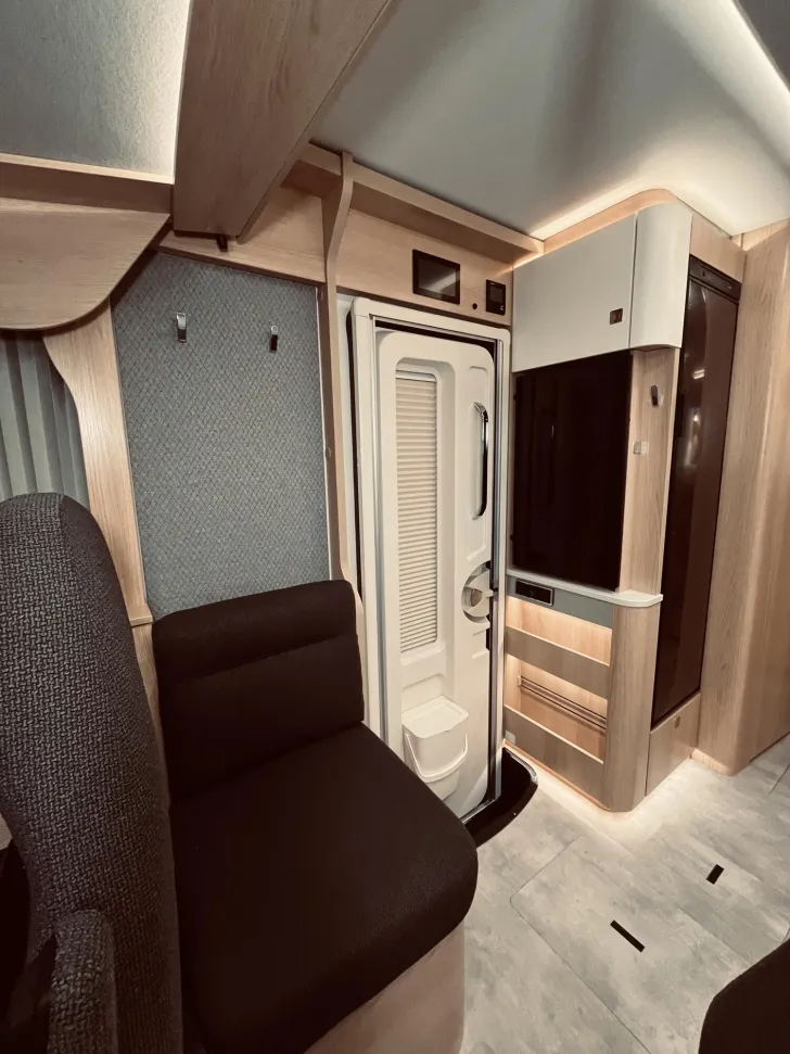 Fahrzeugbild Hymer B-Klasse MC I BlackLine 680 Tageszulassung! #8