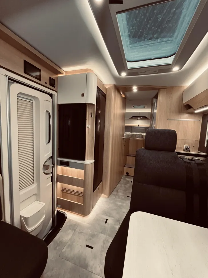 Fahrzeugbild Hymer B-Klasse MC I BlackLine 680 Tageszulassung! #9