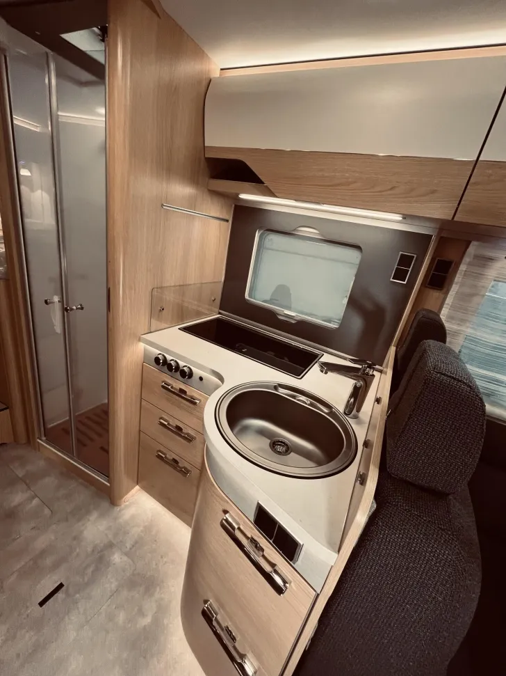 Fahrzeugbild Hymer B-Klasse MC I BlackLine 680 Tageszulassung! #14