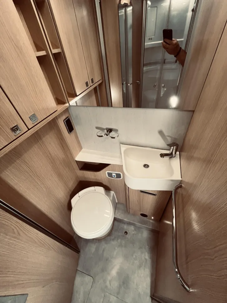 Fahrzeugbild Hymer B-Klasse MC I BlackLine 680 Tageszulassung! #22