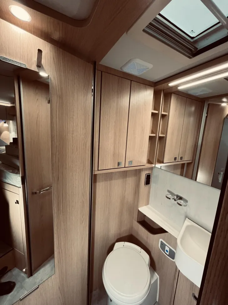 Fahrzeugbild Hymer B-Klasse MC I BlackLine 680 Tageszulassung! #23
