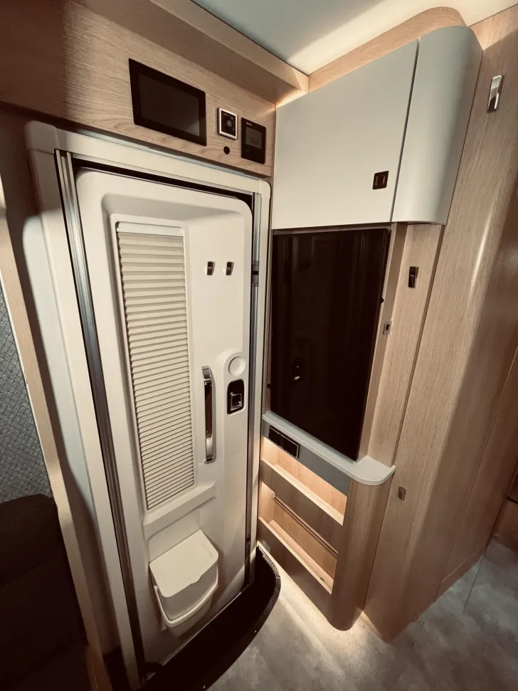 Fahrzeugbild Hymer B-Klasse MC I BlackLine 550 30.000,- EUR Vorteil #12