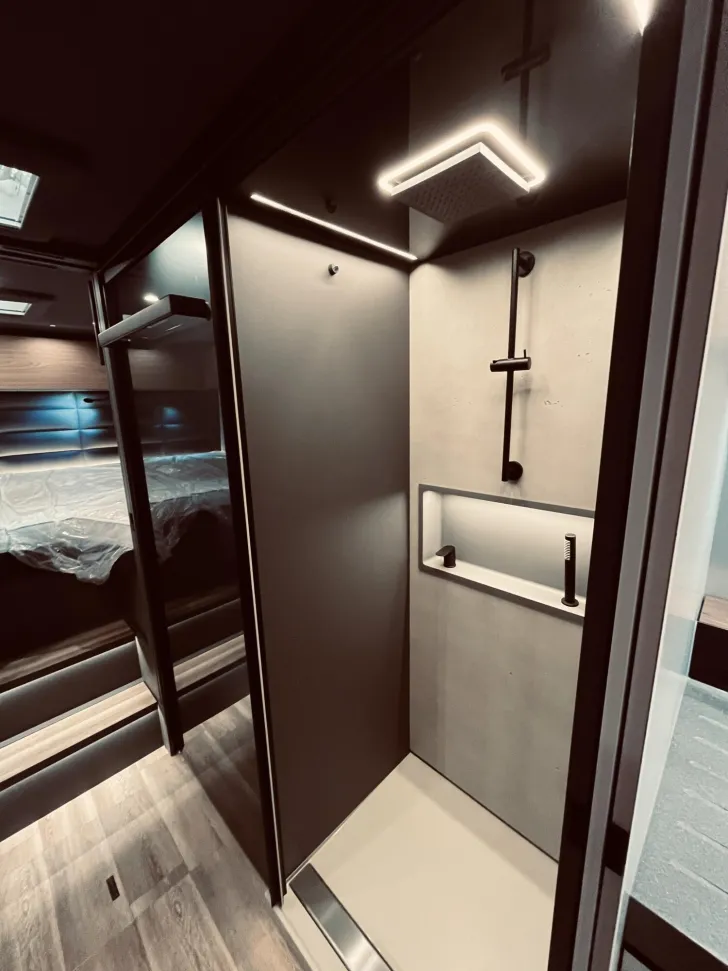 Fahrzeugbild Niesmann + Bischoff Arto 88 20.000 Euro Preisvorteil SOFORT #24