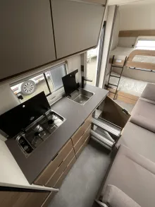 Fahrzeugbild Dethleffs Nomad 530 FSK Mover, Stockbetten, Markise #8