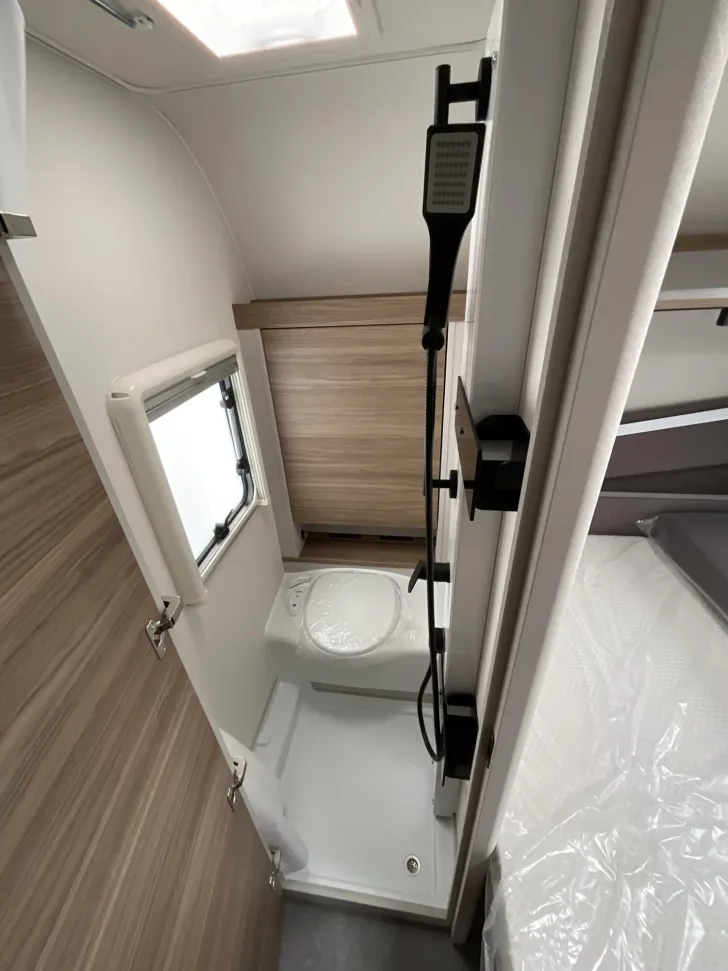 Fahrzeugbild Dethleffs Nomad 530 FSK Mover, Stockbetten, Markise #10