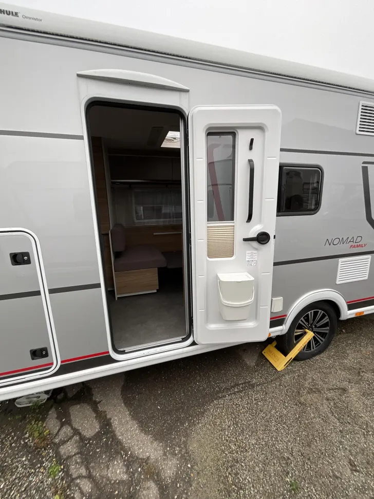 Fahrzeugbild Dethleffs Nomad 530 FSK Mover, Stockbetten, Markise #19