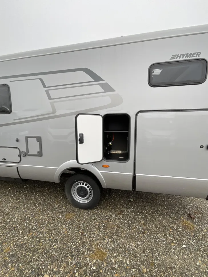 Fahrzeugbild Hymer ML-T 580 XXL Bett #14