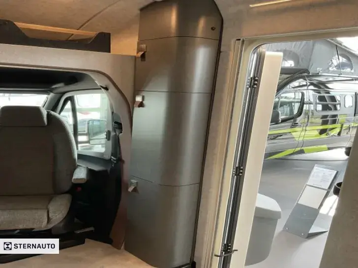 Fahrzeugbild Hymer Venture S / Wechselrichter 1300W / Solar 345W #6