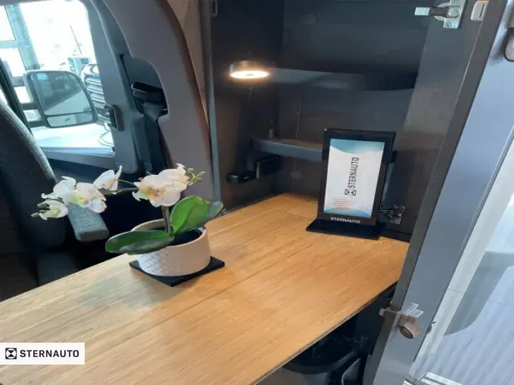 Fahrzeugbild Hymer Venture S / Wechselrichter 1300W / Solar 345W #8