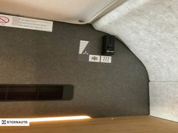 Fahrzeugbild Hymer Venture S / Wechselrichter 1300W / Solar 345W #11