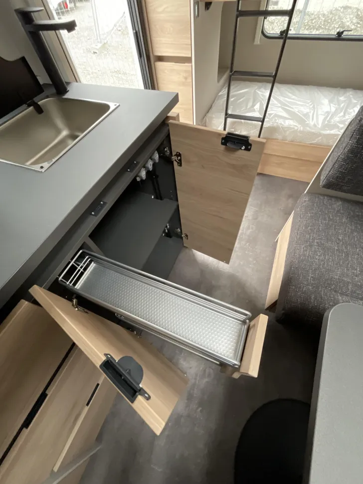 Fahrzeugbild Dethleffs Camper 560 FMK 5.500 EUR Vorteil,Mover,Stockbett #8