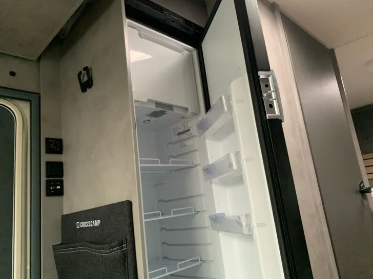 Fahrzeugbild Crosscamp EXPDN T 7.4 E Peugeot #24