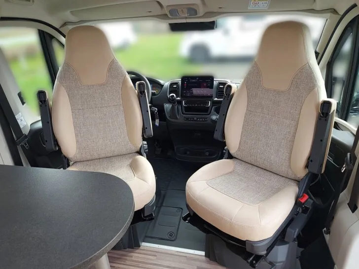 Fahrzeugbild Malibu Compact 600 LE #12