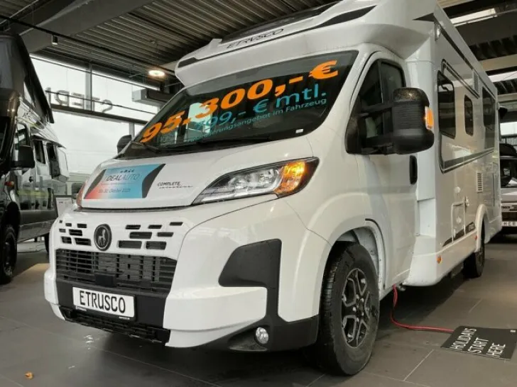 Fahrzeugbild Etrusco T 6900 SB Fiat / 4 Schlafpl. / 3,65t / Automatik #2