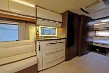 Fahrzeugbild Fendt Saphir 700/Festbett+Rundsitzgruppe/Klimaanlage #12