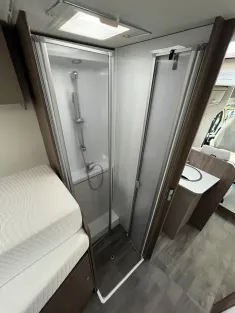 Bild 13 Carado T 447