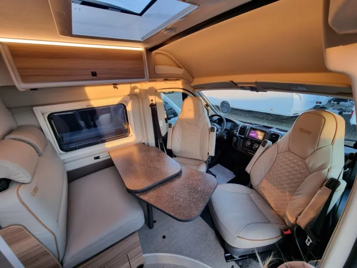 Fahrzeugbild Bürstner B66 C 600 #6