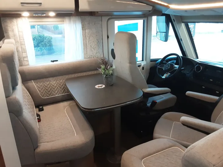 Fahrzeugbild Carthago C2-tourer I 148 RB QB L comfort UPE: 163.265,- E #24