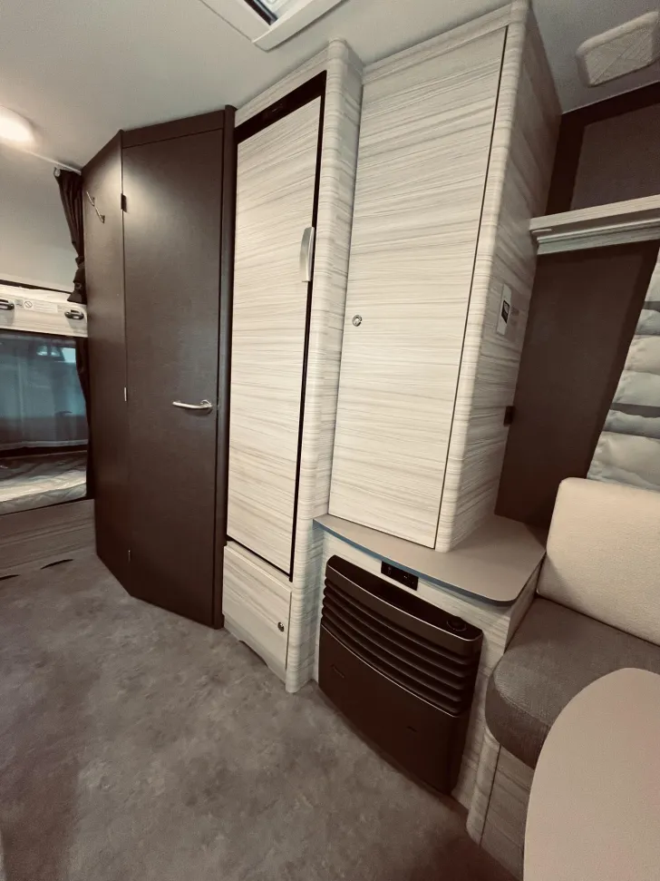 Fahrzeugbild Dethleffs c-joy 410 LK 4.000 Euro Preisvorteil 1.360 kg #11