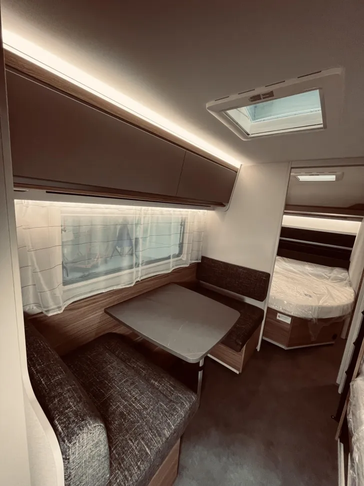 Fahrzeugbild Dethleffs Nomad 730 FKR 7 Schlafplätze, Mover #15