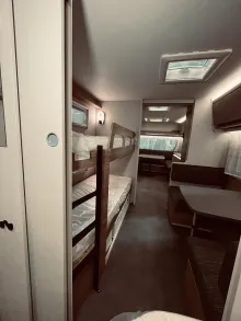 Fahrzeugbild Dethleffs Nomad 730 FKR 7 Schlafplätze, Mover #22