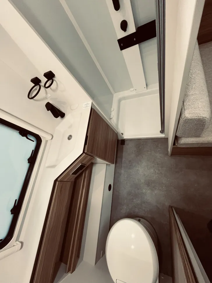 Fahrzeugbild Dethleffs Nomad 490 EST 7.410 EUR Vorteil! Mover #13