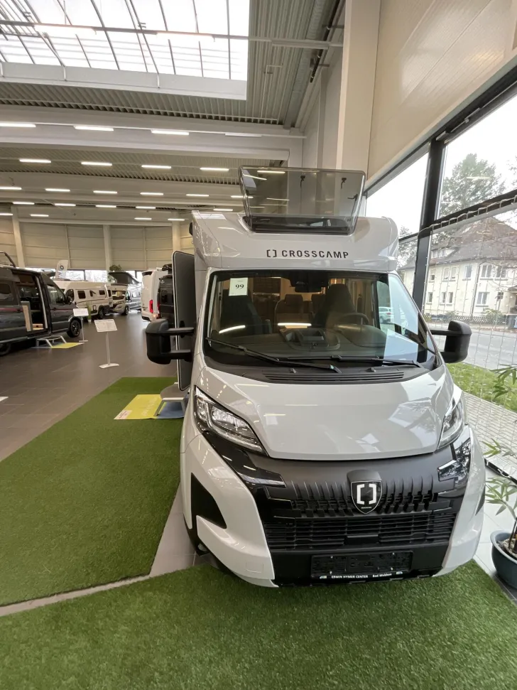 Fahrzeugbild Crosscamp EXPDN T 7.4 E Peugeot Hubbett, Router, TV, #1