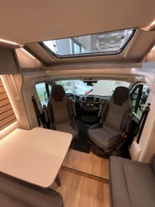 Fahrzeugbild Crosscamp EXPDN T 7.4 E Peugeot Hubbett, Router, TV, #12