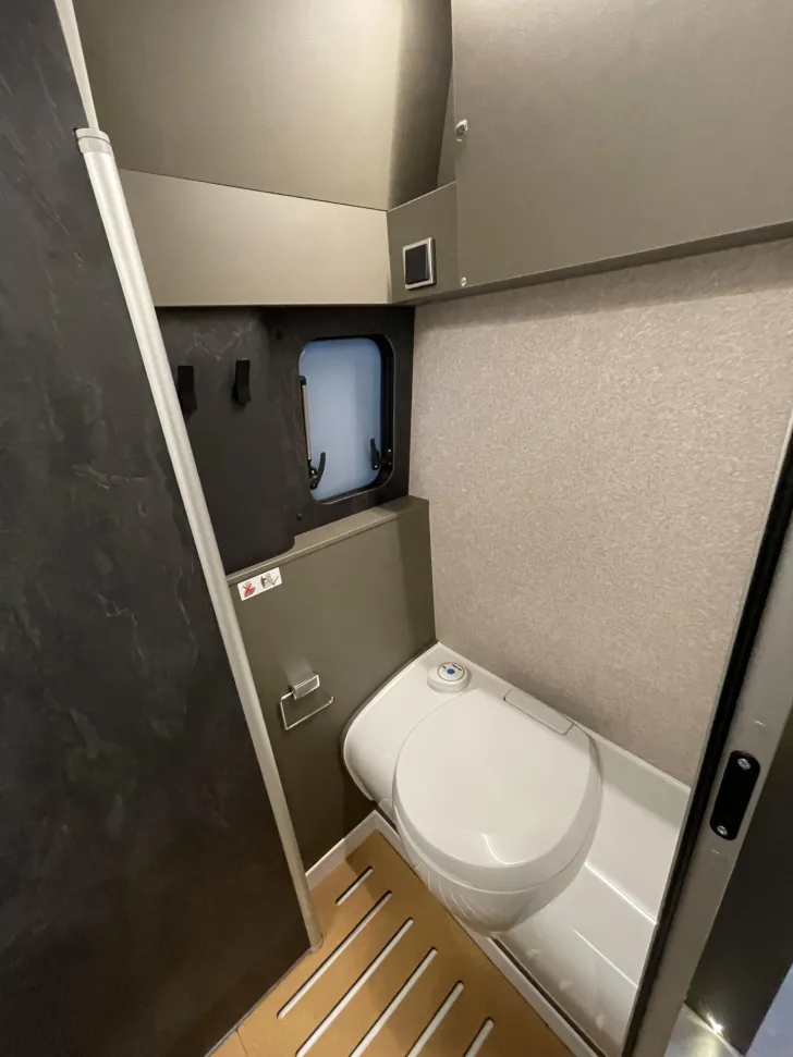 Fahrzeugbild Hymer Grand Canyon S Mercedes 700 #11