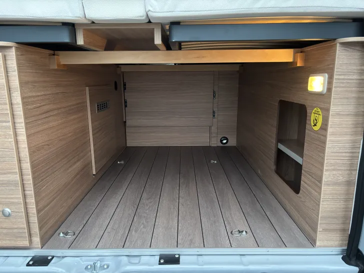 Fahrzeugbild Weinsberg CaraBus 630 ME EDITION [FIRE] MAXI, Automatik, AHK VeloSwing #16