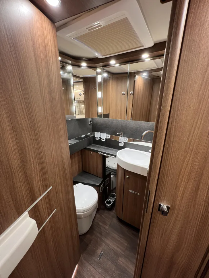 Fahrzeugbild Carthago chic e-line I 50 LE Fiat (227) #36