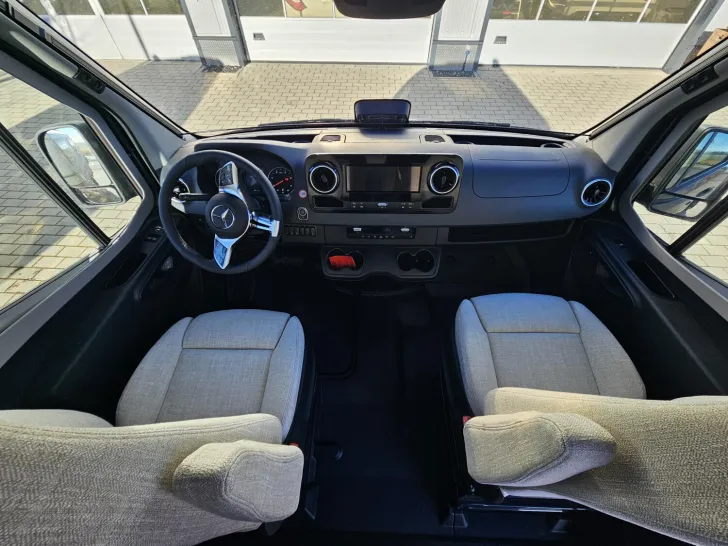 Fahrzeugbild Hymer Grand Canyon S CrossOver 600 4x4|9GAuto.|Stollen #12