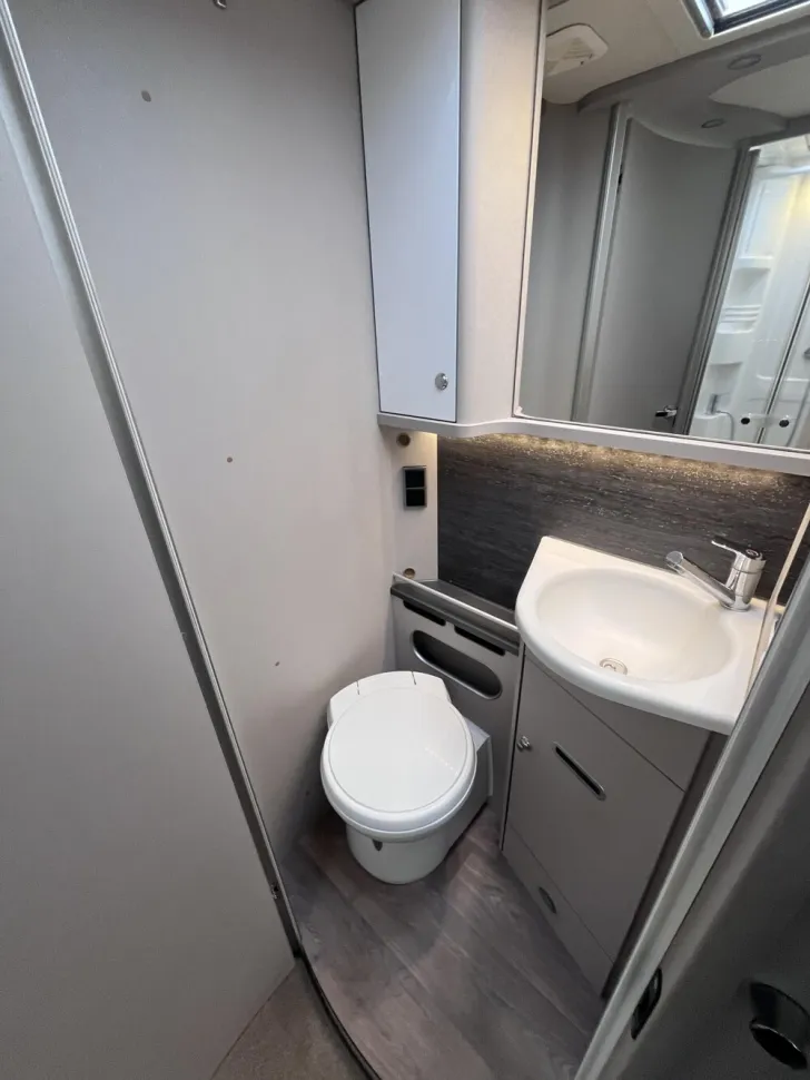 Fahrzeugbild Hymer Exsis-t 678 #9